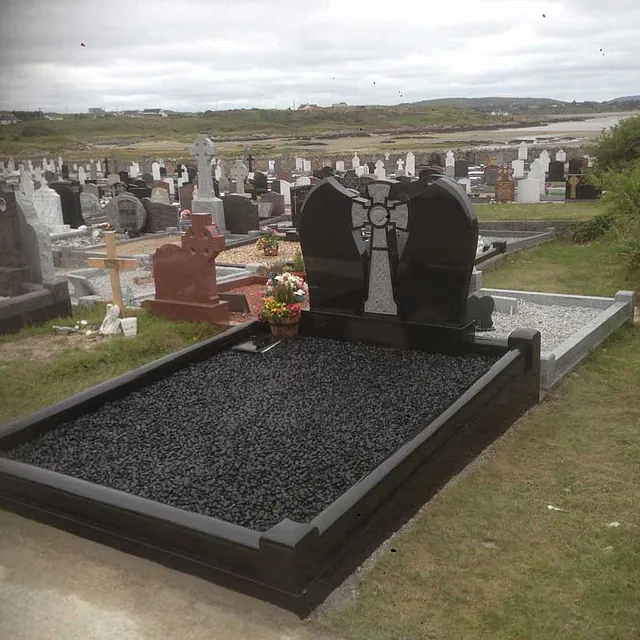 Boyle Memorials